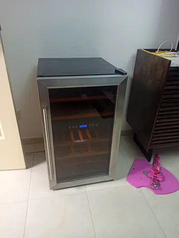 Model Hoover Dual Zone Temperature 36 Bottles Capacity Wine Cooler