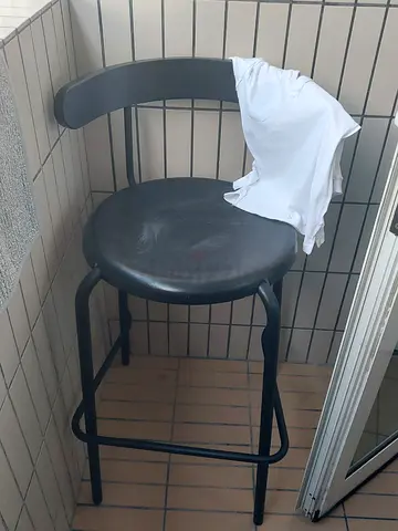 High table with barstools