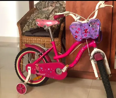 Cute Pink Childrens Bicycle - Perfect for Little Adventures!