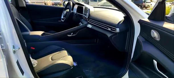 2025 Hyundai ELANTRA 照片 13
