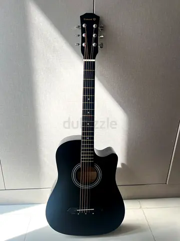 Jumbo Guitar good condition