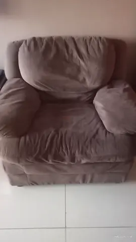 Cozy Recliner Chair in Excellent Condition