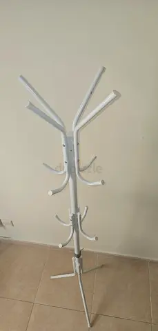 Stylish White Coat Rack - Perfect for Any Entryway