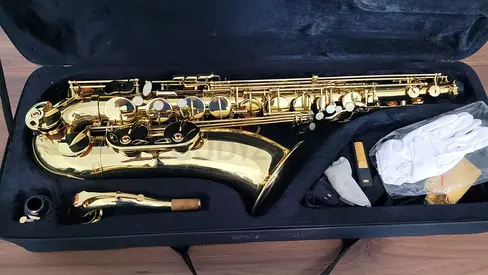 Tenor Saxophone – Like New, Barely Used (With Original Box  Accessories)