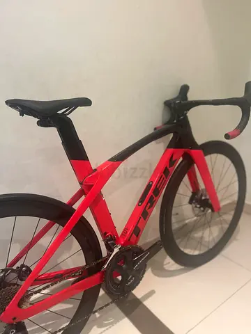 Trek Madon-SL06- Full Carbon Aerodynamic Road bike- Shimano-ultegra-11 speed disc Brake