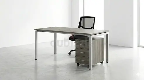 The Sharjah Starter - Economy Executive Desk