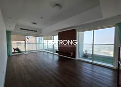 Vacant Luxury 3-Bed | Full Marina &amp; Sea Views