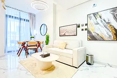 Luxury 1BR Apartment | Private Balcony | 20% Off
