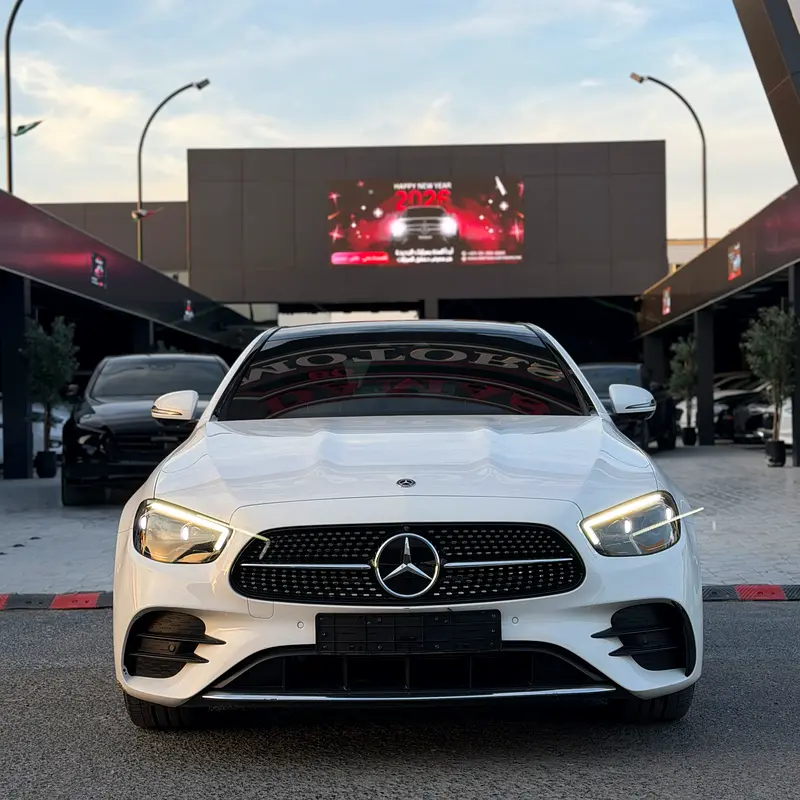 Mercedes-Benz E-Class 2021 — photo 1 of 15