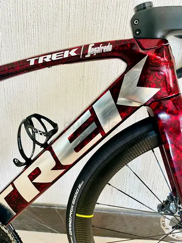 Trek Madone -SLR- 08- Shimano ultegra-11 speed-Di2 disc brake