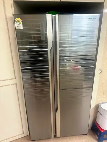 Samsung Grand style 8600 Side-by-Side Refrigerator for Sale mini bar like new condition