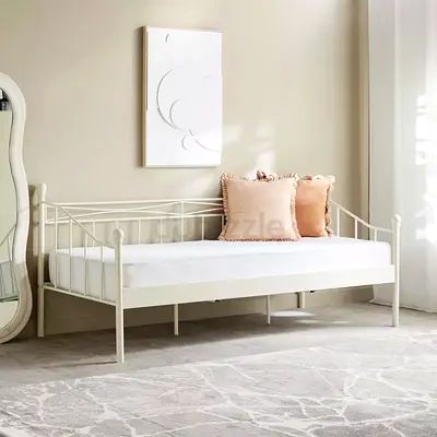 DAY BED