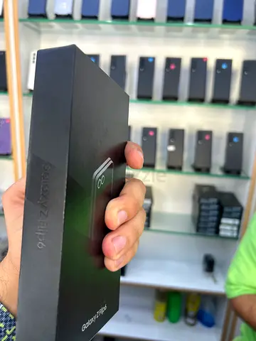 Samsung Galaxy Z Flip 6 256 GB TRA brand New Box Packed New Fresh