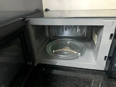 Used LG Microwave Oven in Great Condition