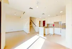 Vacant | Single Raw - Prime location | Negotiable