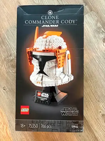 BARGAIN BRAND NEW LEGO 75350 STAR WARS CLONE COMMANDER CODY HELMET DENTED BOX