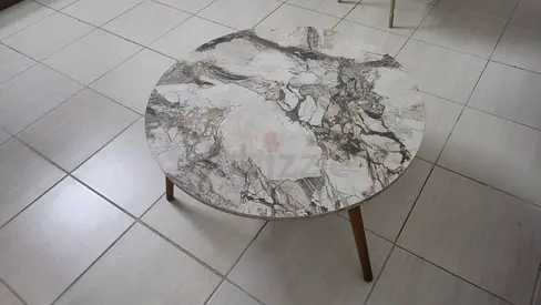 Elegant Round Coffee Table