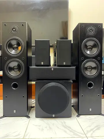 5.1 YAMAHA SPEAKERS WITH SUBWOOFER