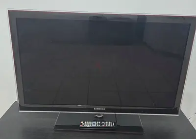 Samsung 40inch TV with TV unit