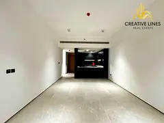 Spacious Apartment With Laundry Room Available For Family
