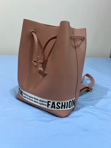 Stylish Pink Bucket Bag with Fashion Print