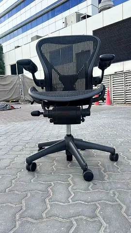 Herman miller Aeron size C fully loaded