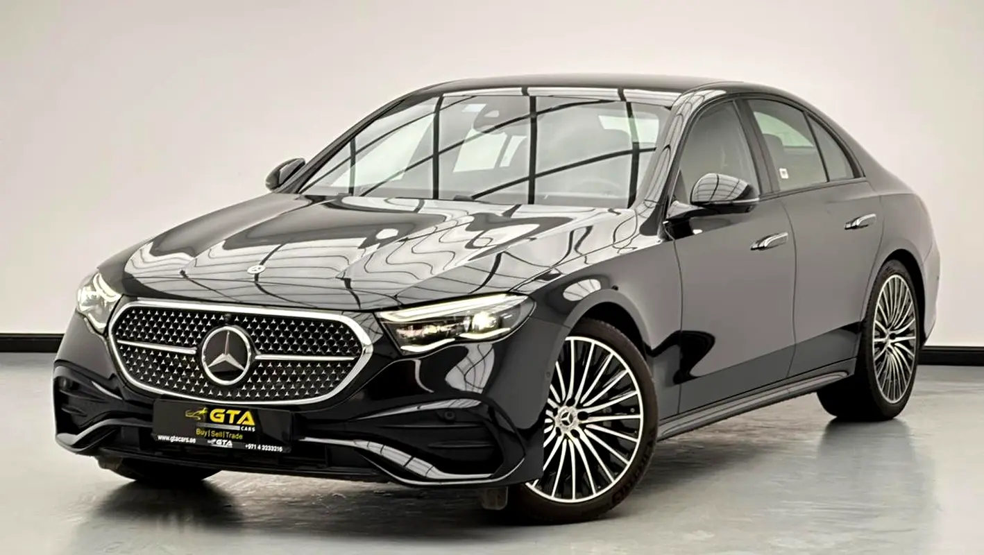 Mercedes-Benz E-Class 2025 — photo 1 of 17