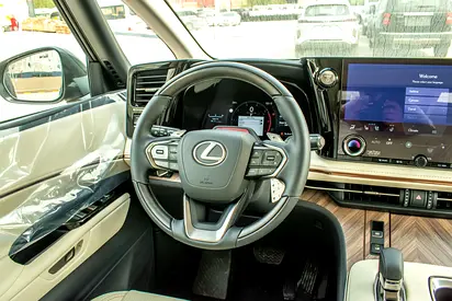 صورة 13 لـ 2026 Lexus LM-SERIES