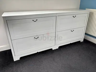 Elegant White Wooden 4-Drawer Dresser