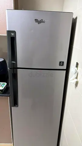 ثلاجة للبيع