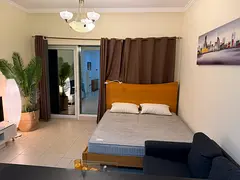 Studio apt available for monthly rent in downtown Dubai near Dubai mall