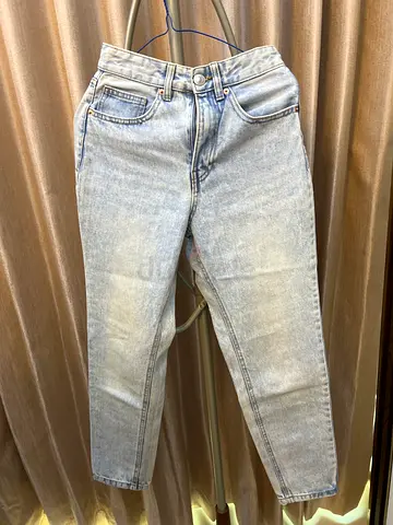 Vintage High-Waisted Denim Jeans