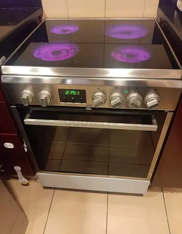 Whirlpool Brand 4 Eyes Full Electric Ceramic Cooker Range Size 60 × 60 cm