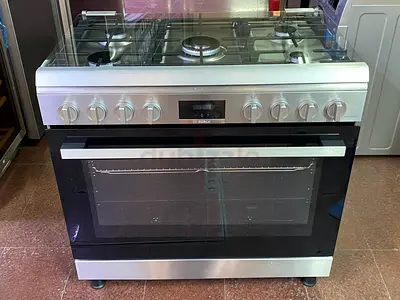 Bosch 90cm gas cocker with 5 burners