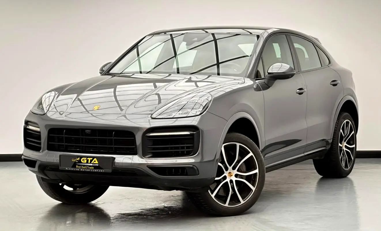 Porsche Cayenne 2022 — photo 1 of 17