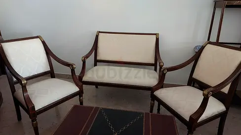 Elegant Antique Style Living Room Set
