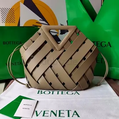 Bottega Veneta Medium Point Bag In Taupe Intrecciato Leather