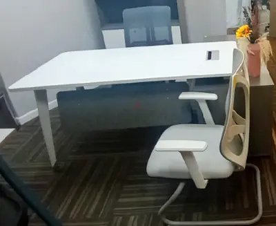 Used Office Tables and Chairs