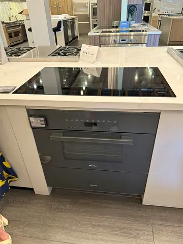 Miele latest model series 7th steam oven and induction cookop full surface  93cm cooktop built-in