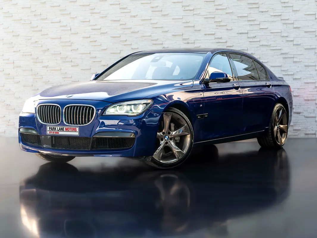 BMW 7-Series 2015 — photo 1 of 20