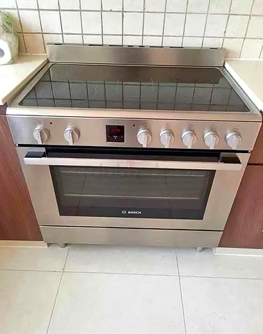 Bosch brand 5 burner  electric cooker 90cm