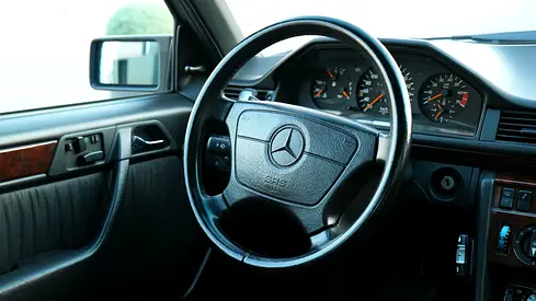 صورة 7 لـ 1992 Mercedes-BENZ E-CLASS