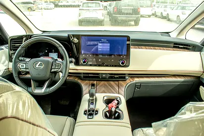صورة 12 لـ 2026 Lexus LM-SERIES