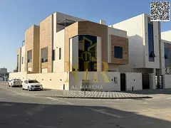 A villa with a price including registration and ownership fees on the main street, ready to move in,