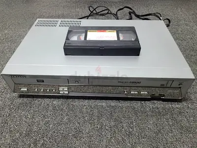 Sumsung vhs  video player Perfect condition Good working