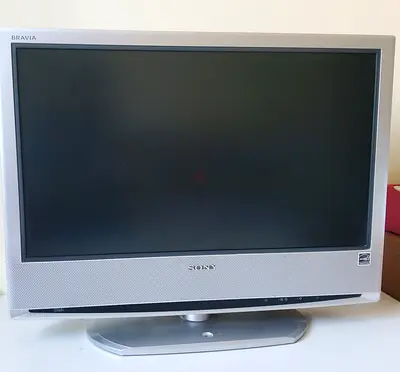 Vintage Sony Bravia LCD TV - Great Condition