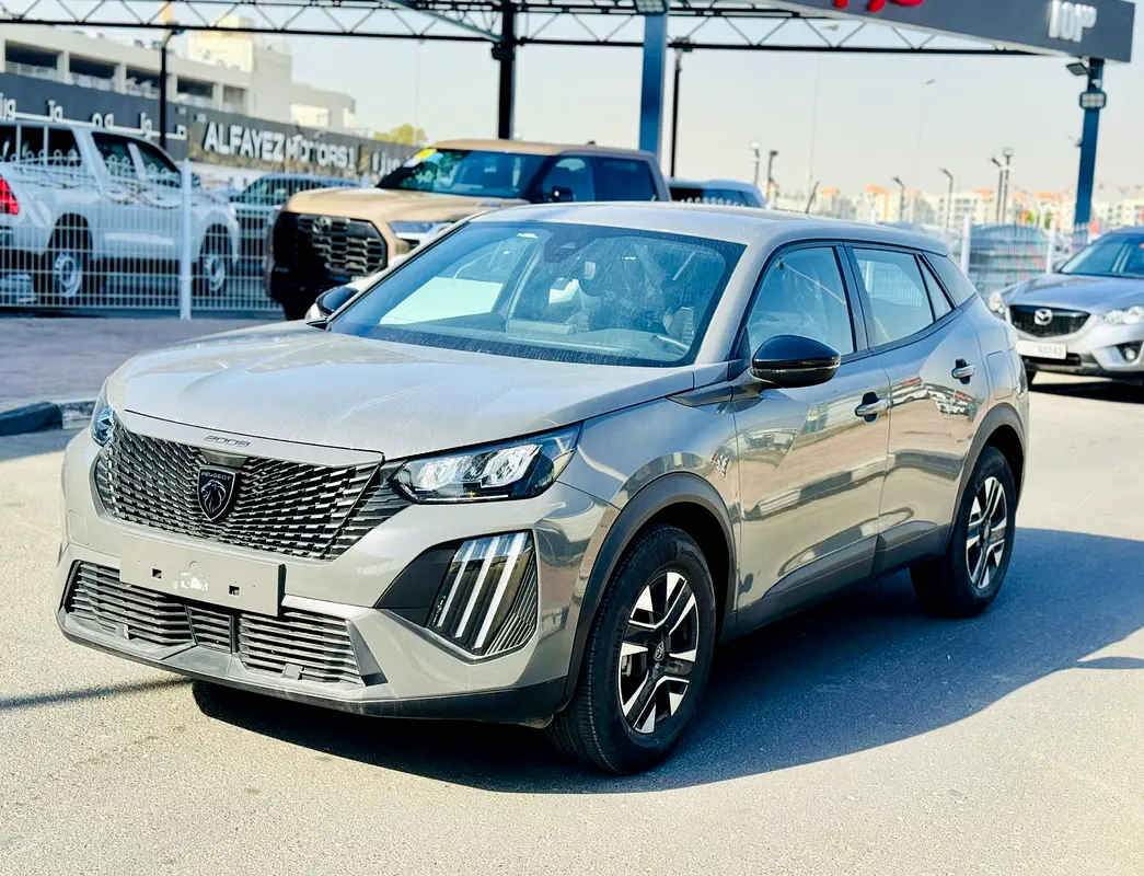 Peugeot 2008 2025 — photo 1 of 16