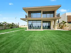 Luxurious | Massive Plot | Prime Location