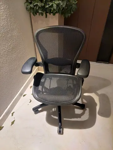 Herman Miller Aeron Classic Chair Size Black