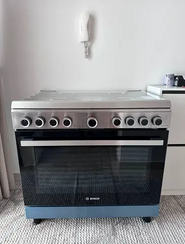 Bosch Gas Range and Oven